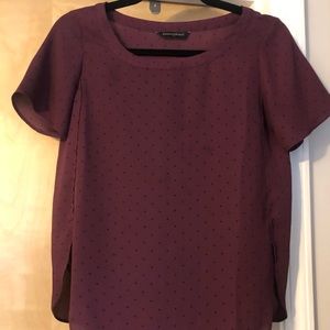 4/$25 Banana Republic maroon polka dot top